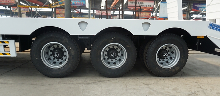 Lowbed semi trailer