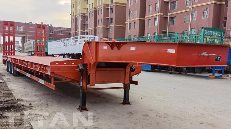 Tri Axle Low Bed Semi Trailer for Sale in Togo
