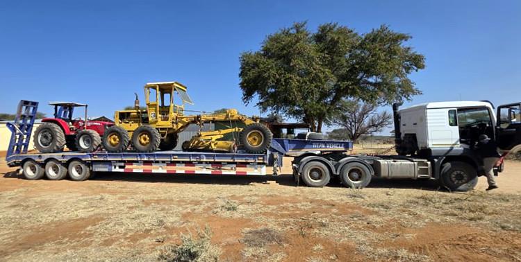 Low Bed Truck Semi Trailer Customer Reviews - TITAN Vehicle