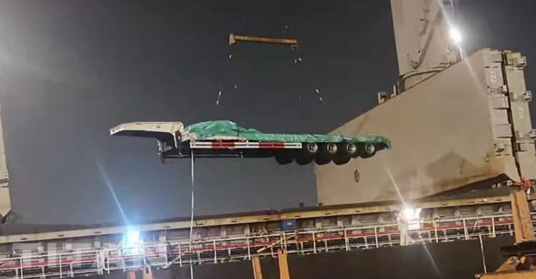 4 Axle 100 Ton Lowbed Truck Trailer for Sale Price