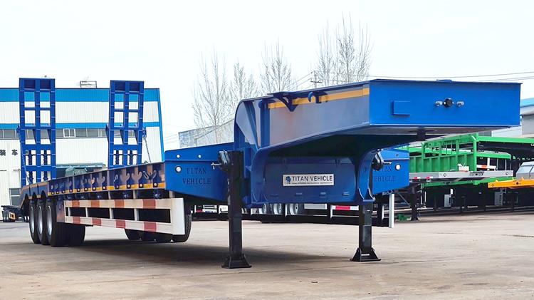 Tri Axle 60 Ton Lowbed Trailer Truck for Sale