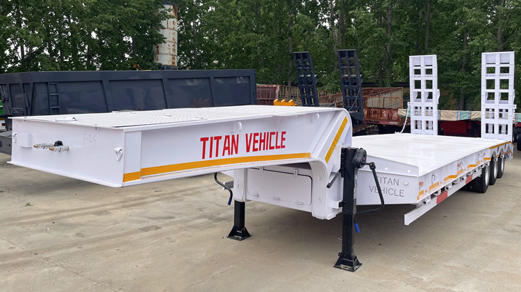 Tri Axle Low Bed Semi Trailer for Sale in Liberia