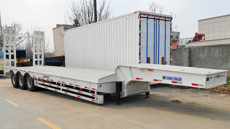 SNAIL Tri Axle Low Bed Trailer for Sale in Guinea