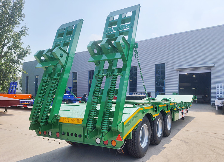 2026 New Design 3 Axle 13.6M Lowbed Trailer for Sale in Tanzania
