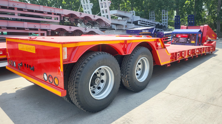 30 Ton 2 Axle Detach Lowboy Trailer for Sale in Dominican