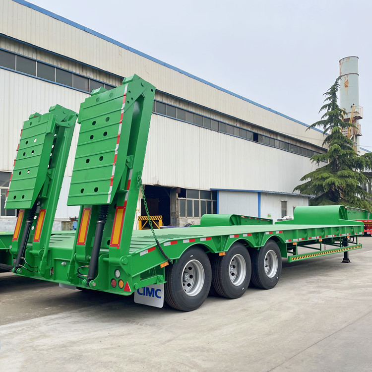 CIMC Low Bed Trailer with Folding Ramp