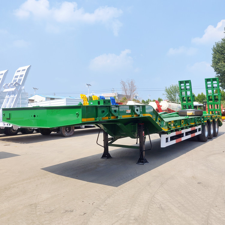 3 Axle 13.6M Lowbed Trailer